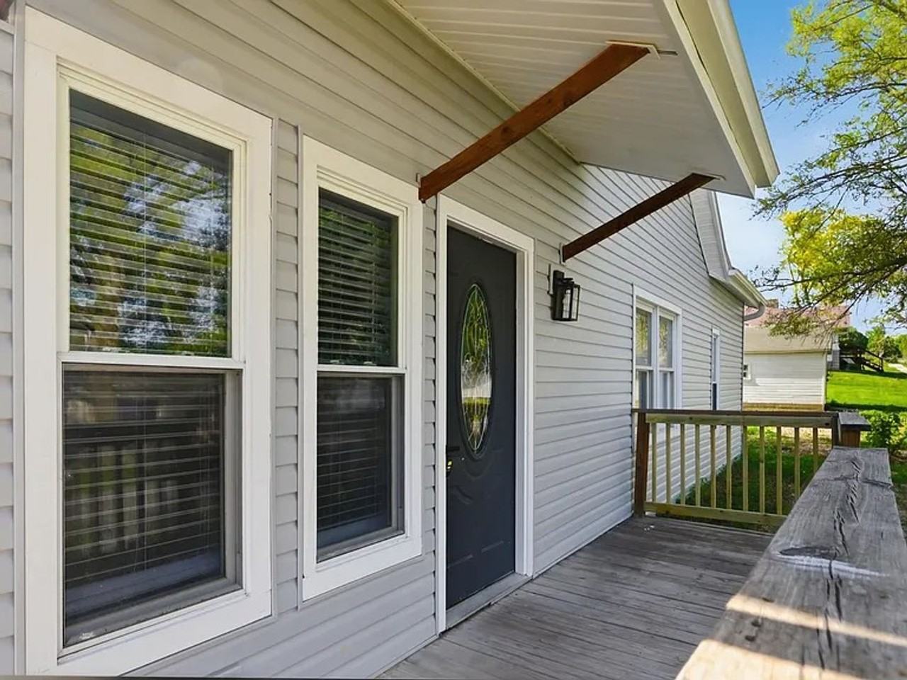 504 Harris St - Photo 2 of 20