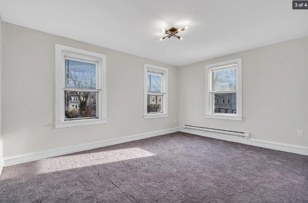 6702 Oakley St - Photo 3 of 4