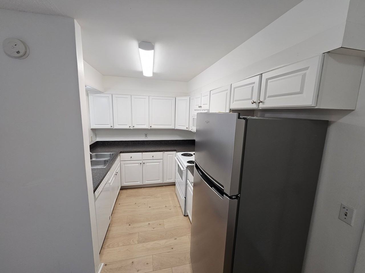 105 Keith Ct - Photo 2 of 18