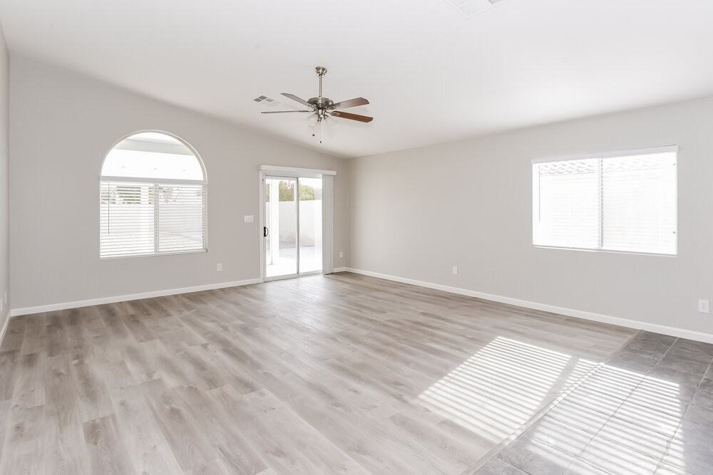 5232 Painted Pebble St - Photo 3 of 16