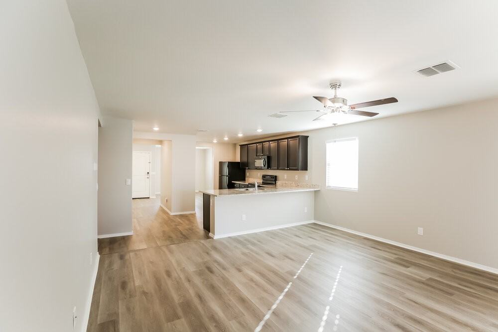 25371 W Long Ave - Photo 4 of 16