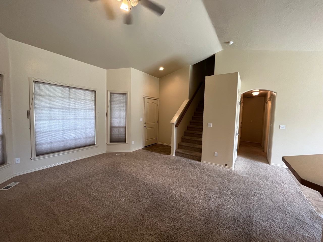 899 W Ashby Dr - Photo 3 of 21