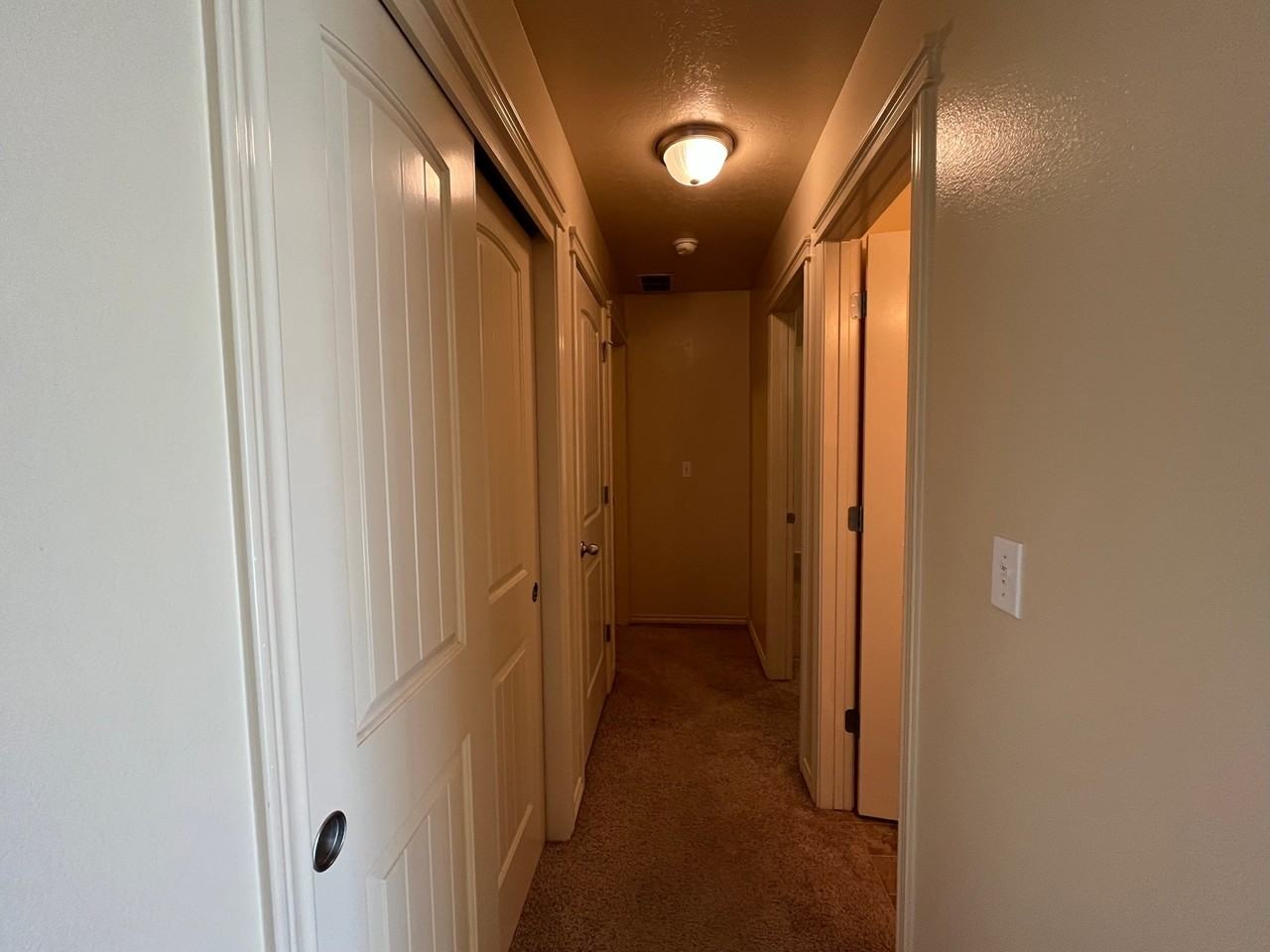 899 W Ashby Dr - Photo 7 of 21