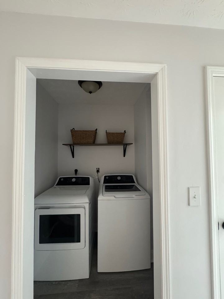 5047 Chupp Way Cir - Photo 3 of 9