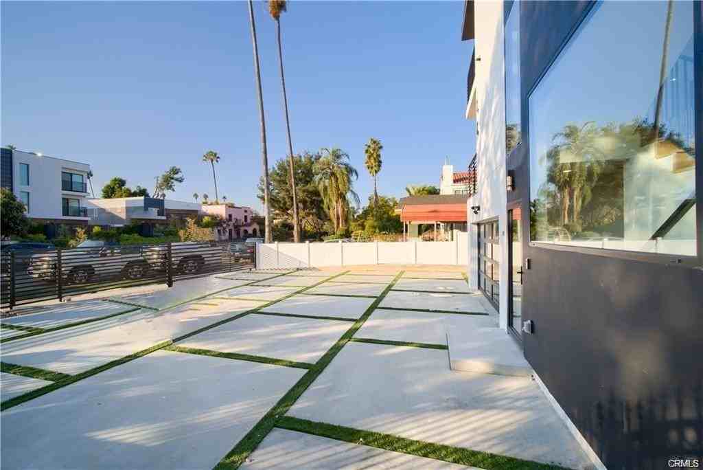 616 Mariposa Avenue - 618 1/2 #618-1-2 - Photo 2 of 18