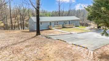 featured image of 242 Wildwood Acres Rd #1