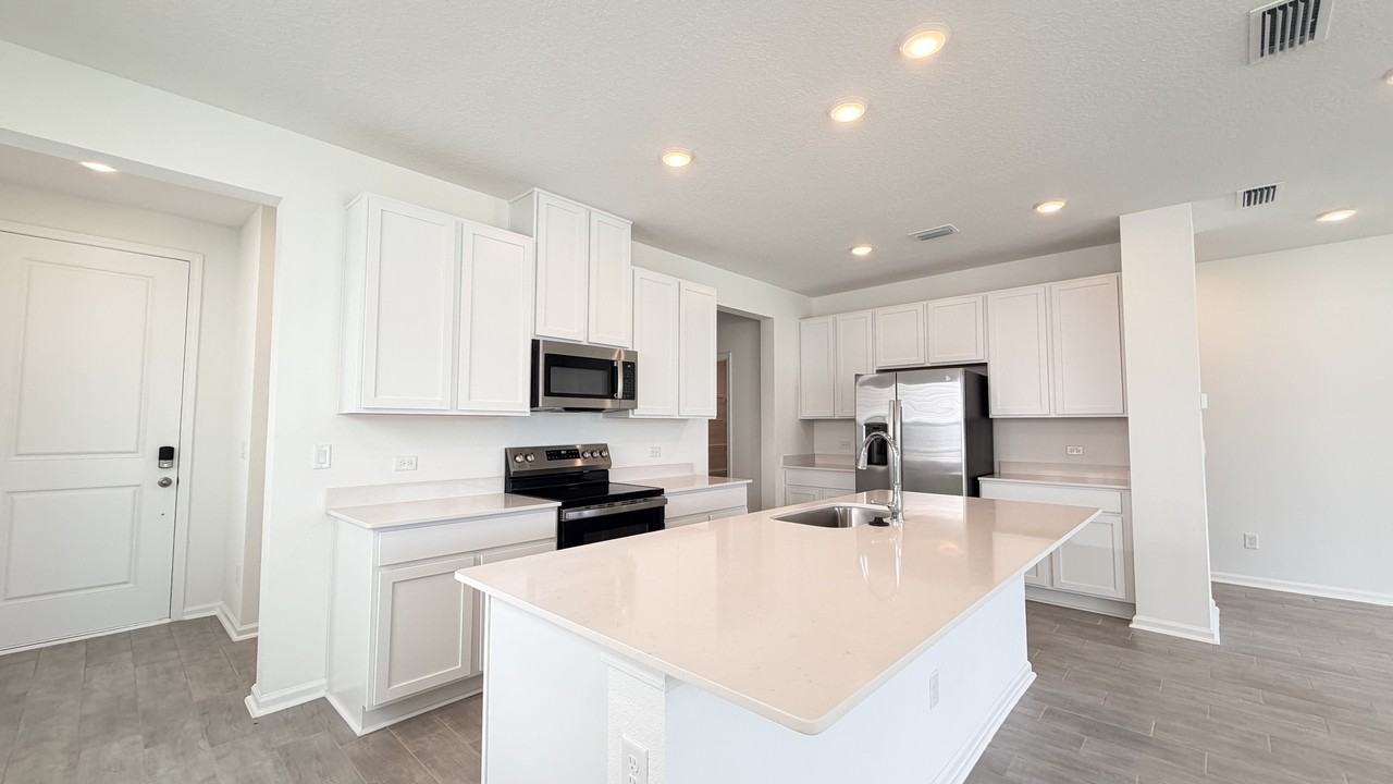 6039 Oracle Ct #1 - Photo 4 of 22