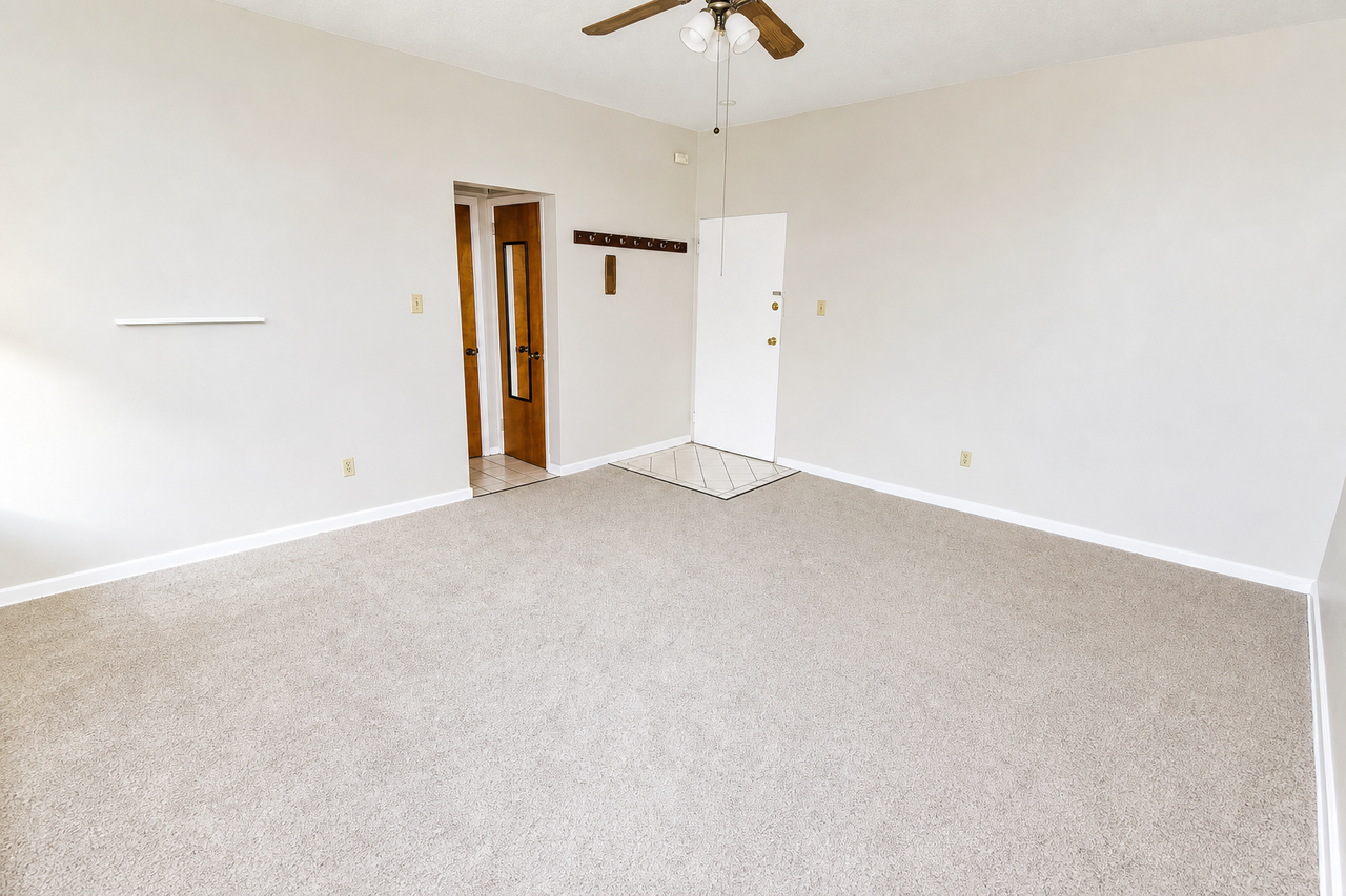 341 SOUTH HIGHLAND AVENUEAPT 28 #28 - Photo 2 of 7