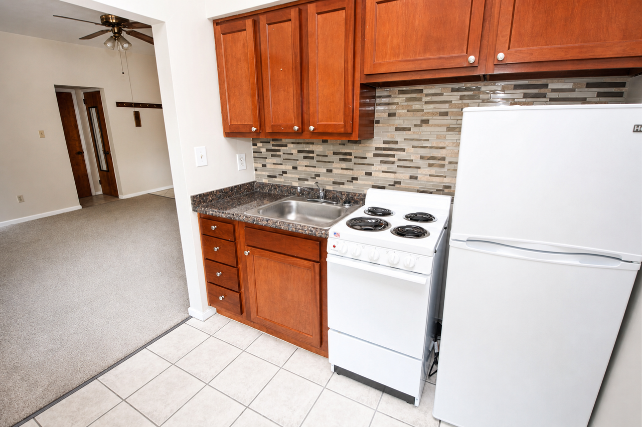 341 SOUTH HIGHLAND AVENUEAPT 28 #28 - Photo 3 of 7