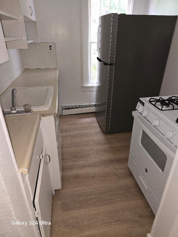 252 N Jefferson St #B - Photo 3 of 5