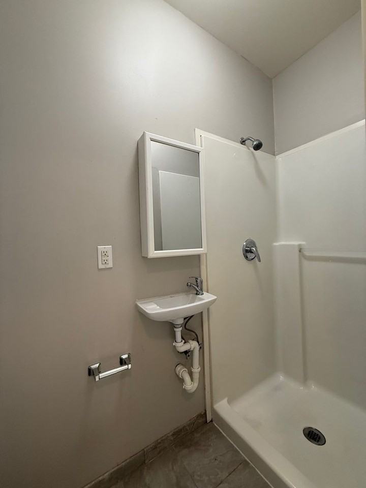 The Den Apartments - Photo 7 of 9