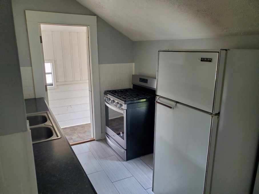 312 Harrison St #1-2 - Photo 6 of 8