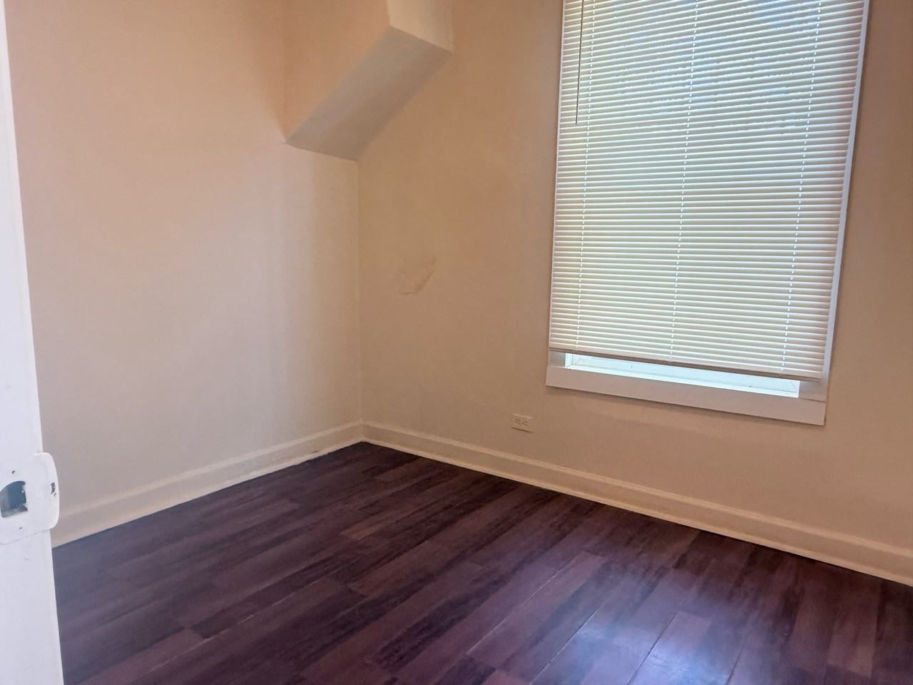 3000 S Kedvale Ave 1st Fl #1stFLREAR - Photo 2 of 12