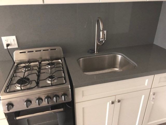 2115 Haste St #307 - Photo 6 of 11