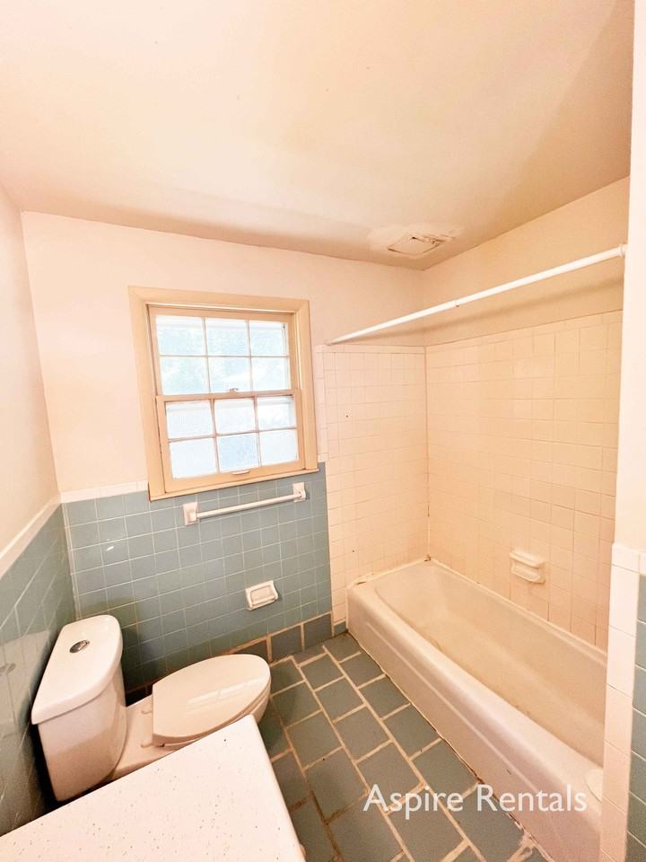 2504 Quail Dr #A - Photo 2 of 13