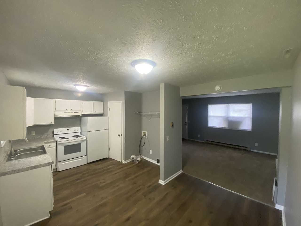 124 Hayes Ct #124 - Photo 2 of 15