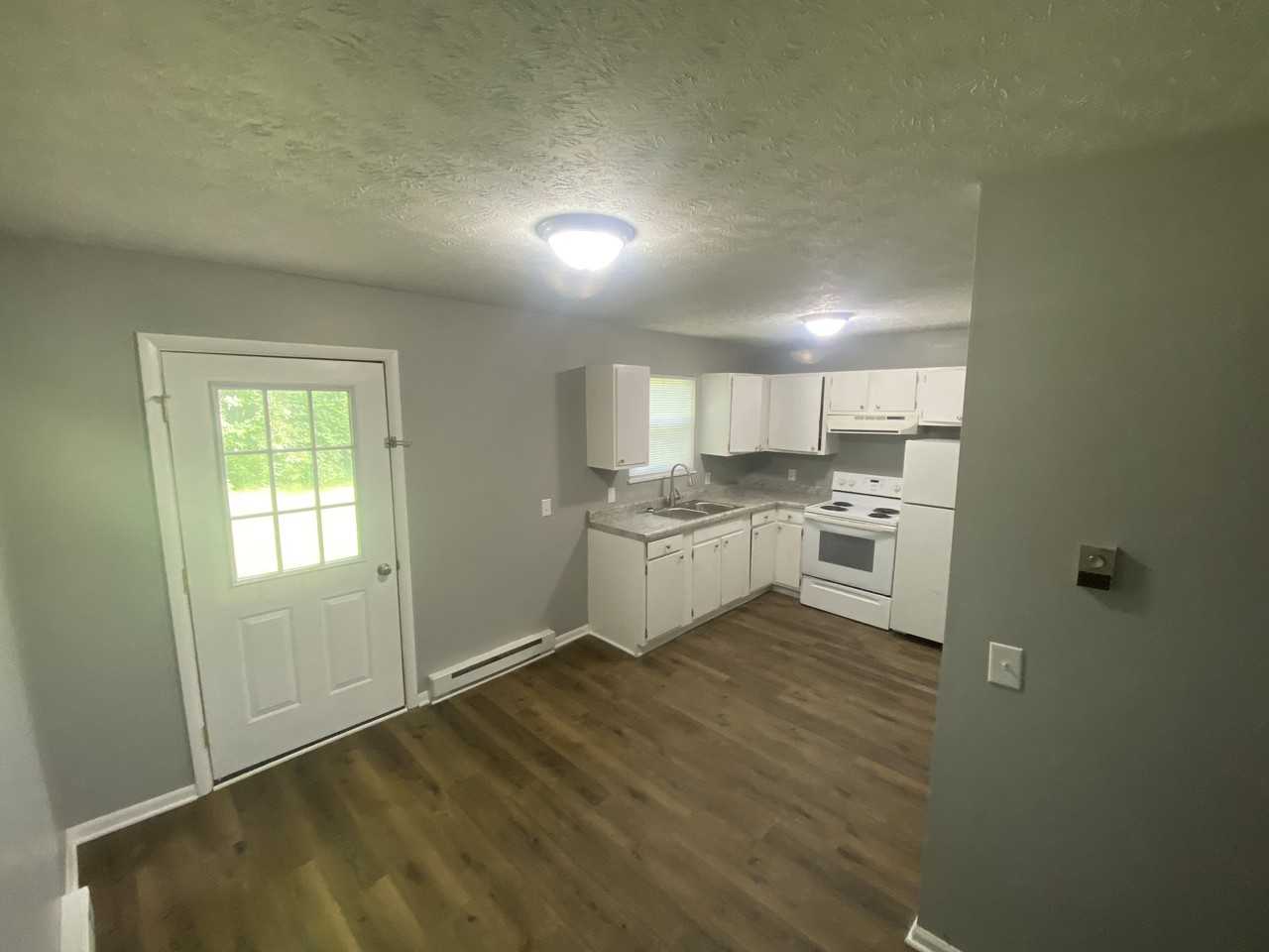 124 Hayes Ct #124 - Photo 3 of 15