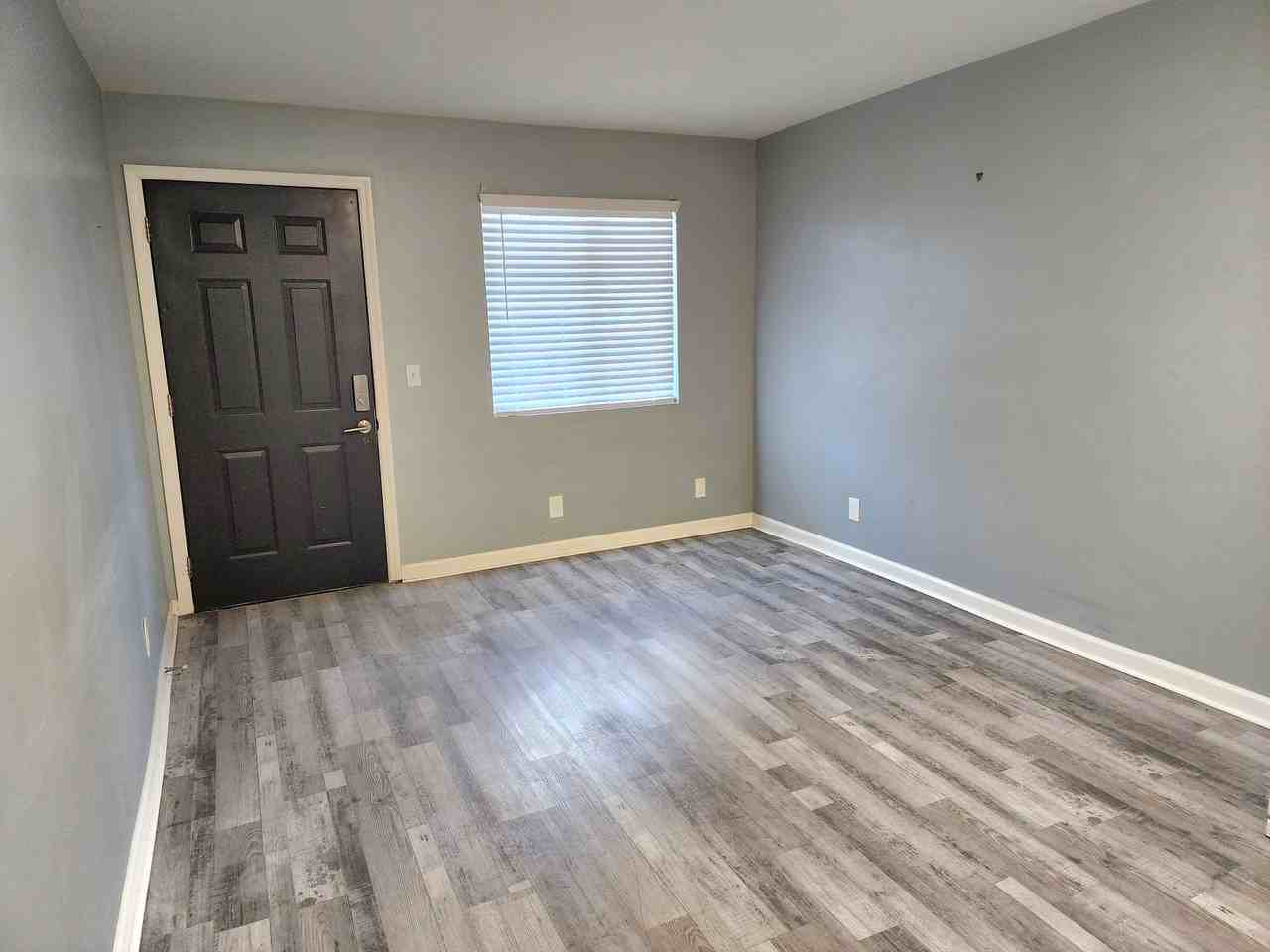 Woodruff Apartments - Photo 3 of 8