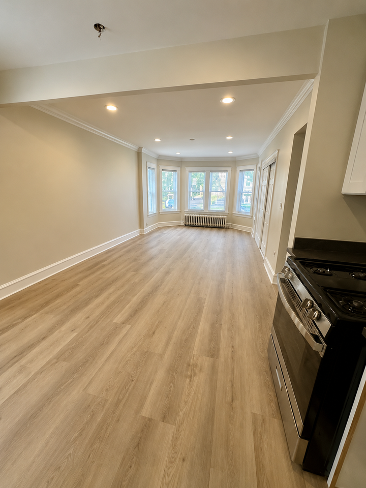 2953 North Linder AvenueApt 1 #2953-1 - Photo 2 of 11