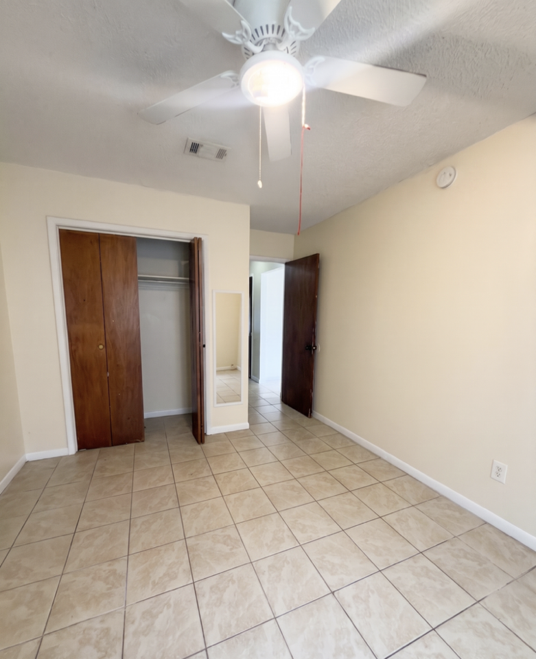 551 S 61st Ave Apt C #551C - Photo 5 of 10