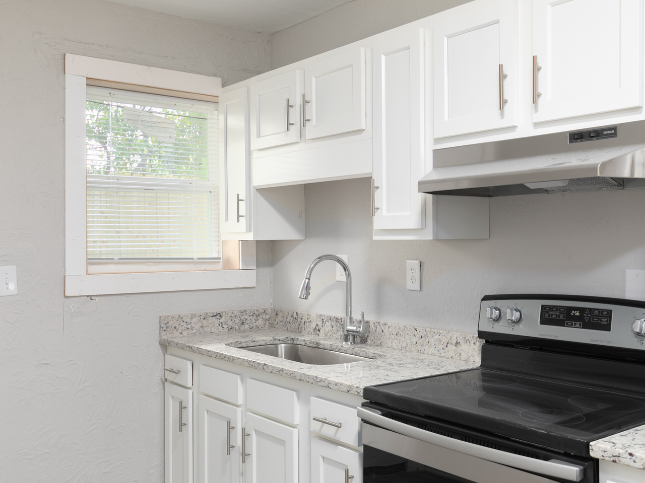 5017 Georgia Rd - Photo 3 of 10