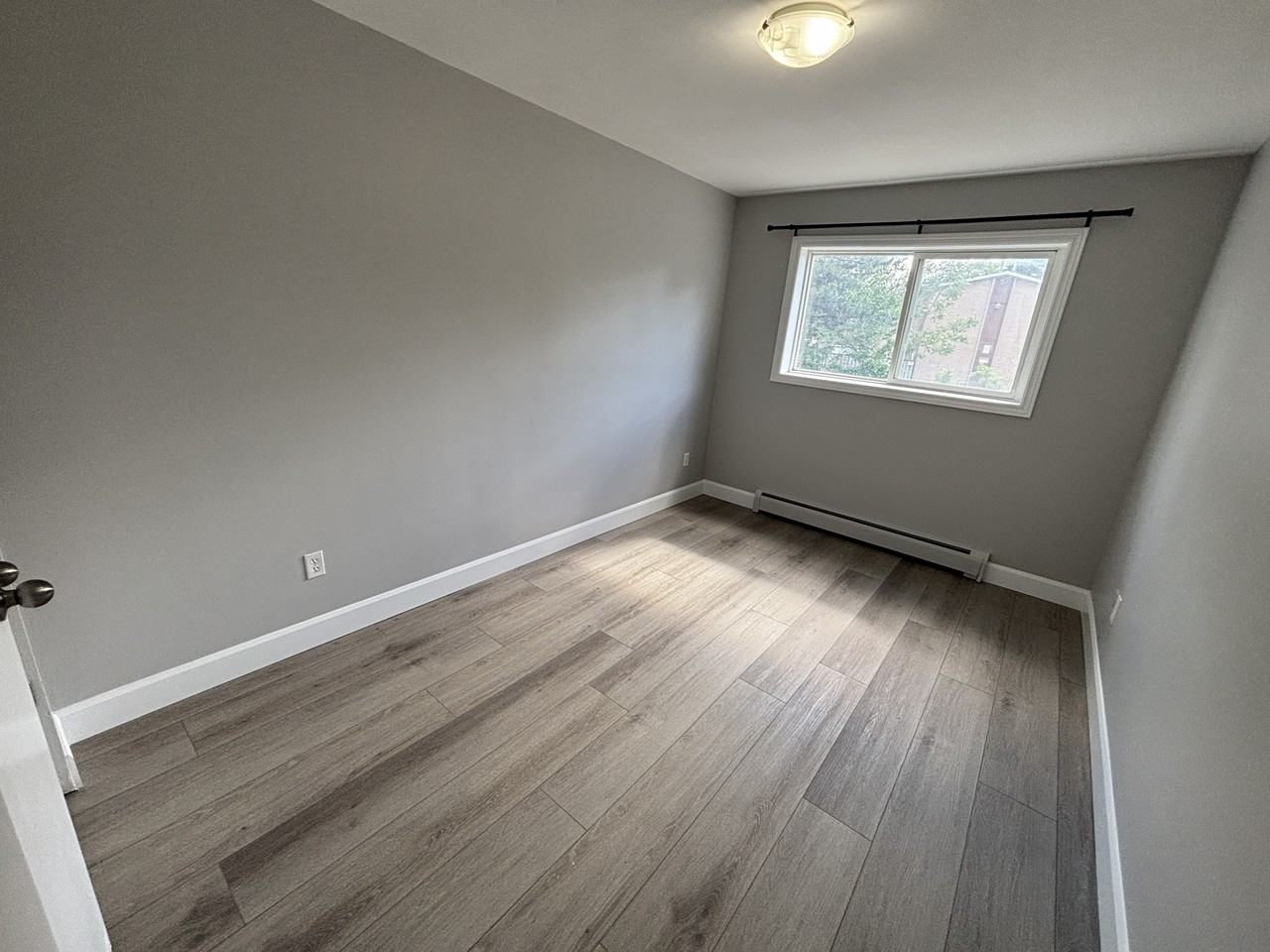 50 201-50 Queenston Drive #201 - Photo 6 of 11