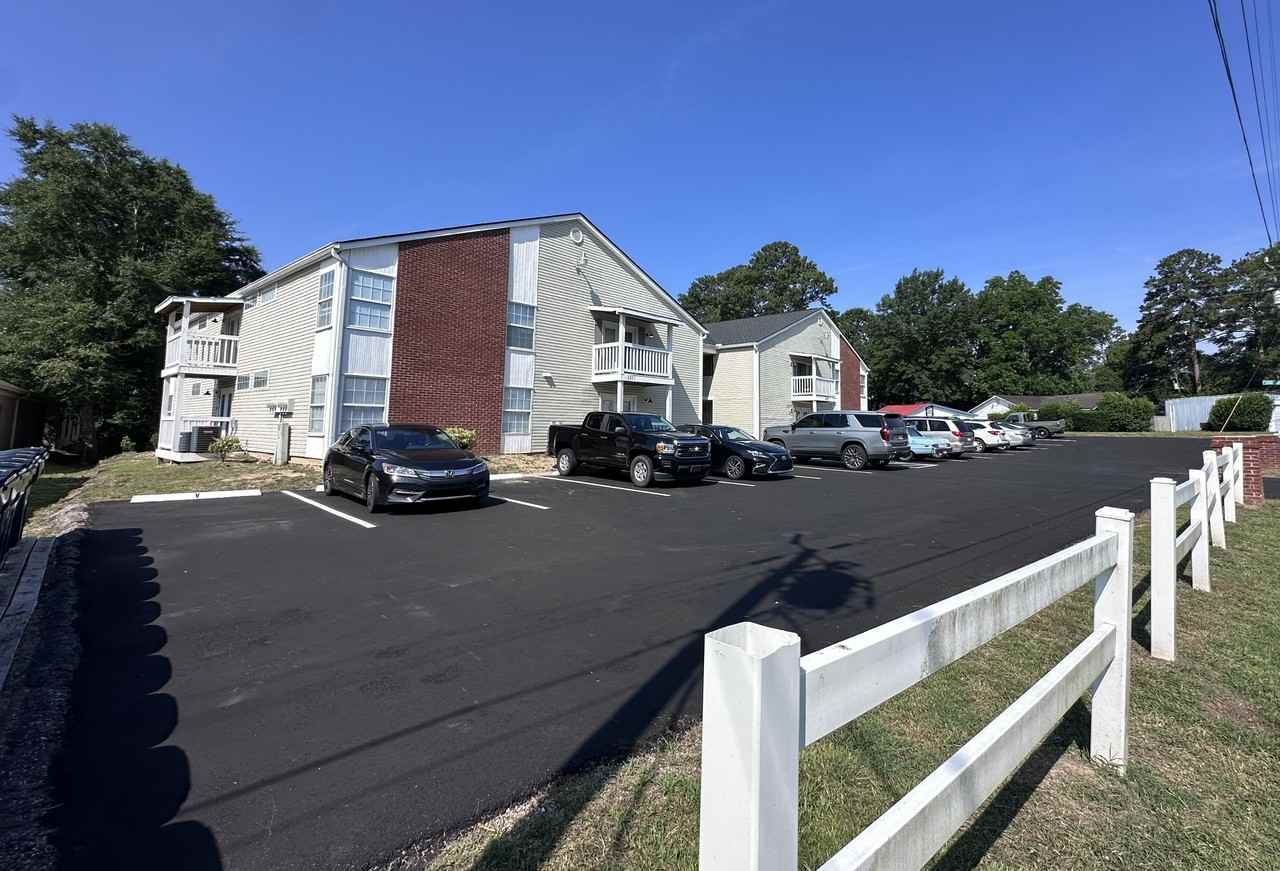 403 S Thomas Rd #E - Photo 2 of 10
