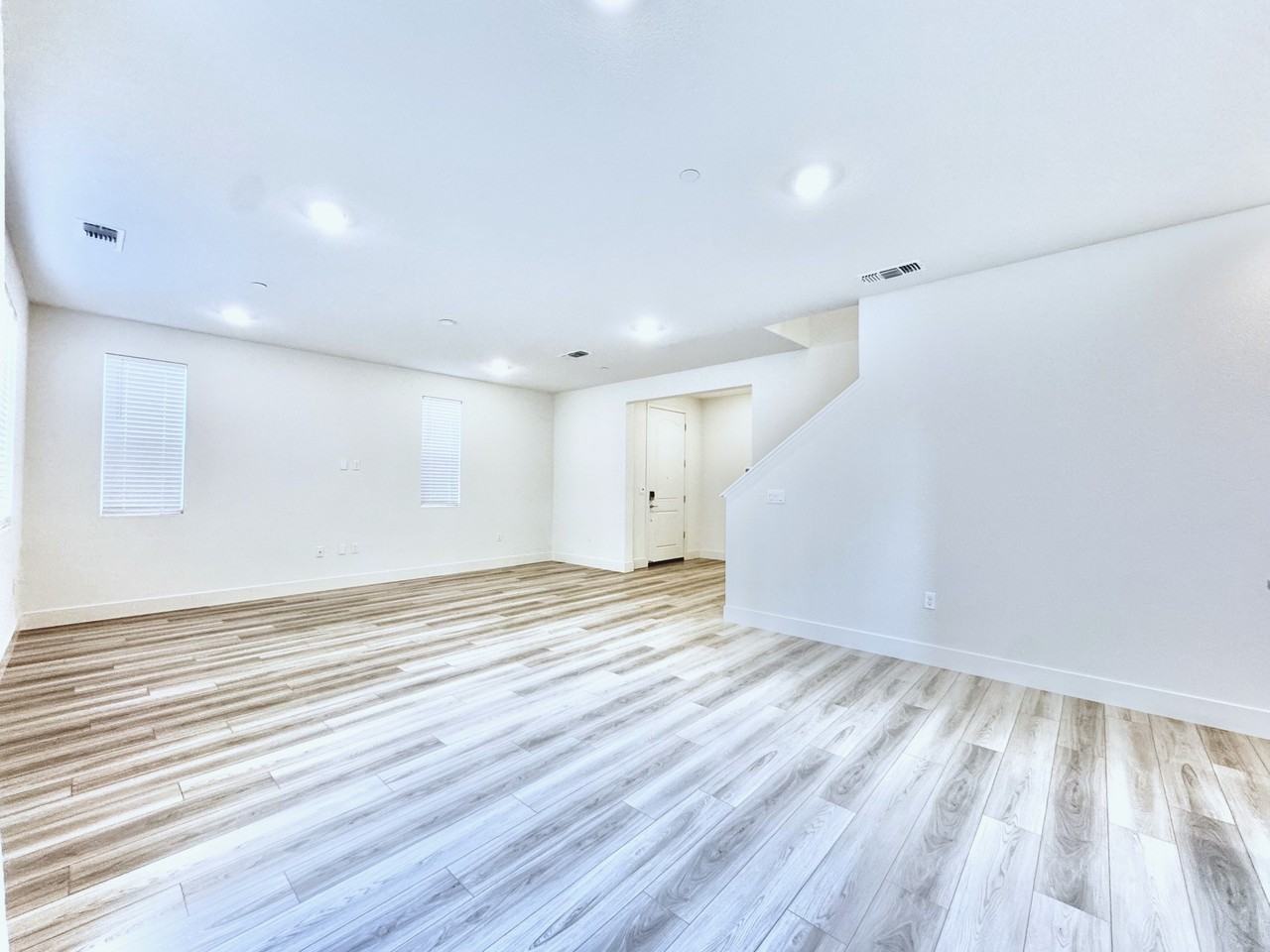 7253 Vinny Pl #MAIN - Photo 7 of 50