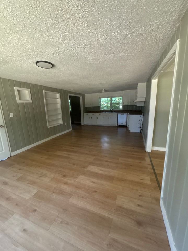 500 W Ripley Ave #1 - Photo 4 of 14