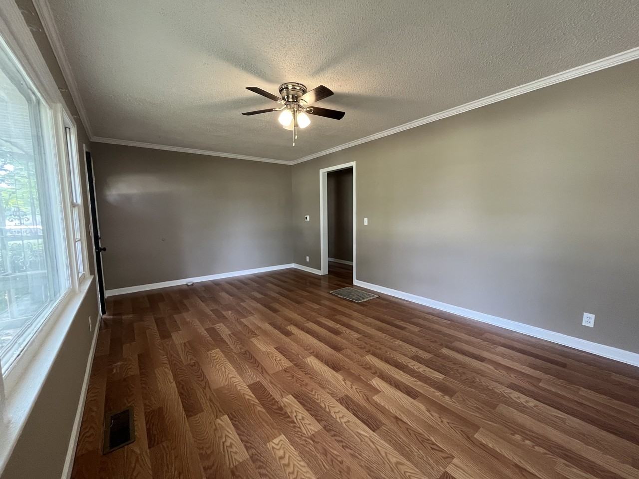 438 Lennanwood Ave #1 - Photo 3 of 9