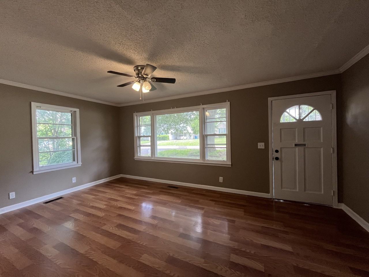 438 Lennanwood Ave #1 - Photo 4 of 9