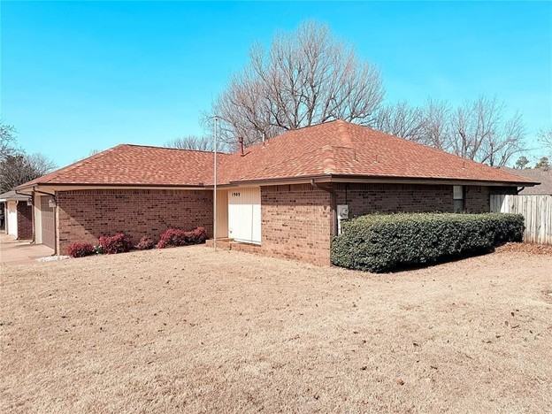 1909 Fountain View - Photo 2 of 39