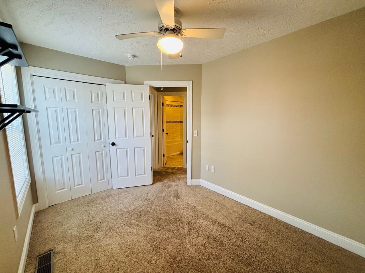 365 Silver Leaf Dr - Photo 5 of 18
