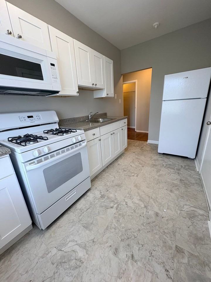 Central Ave 127 - Photo 4 of 40