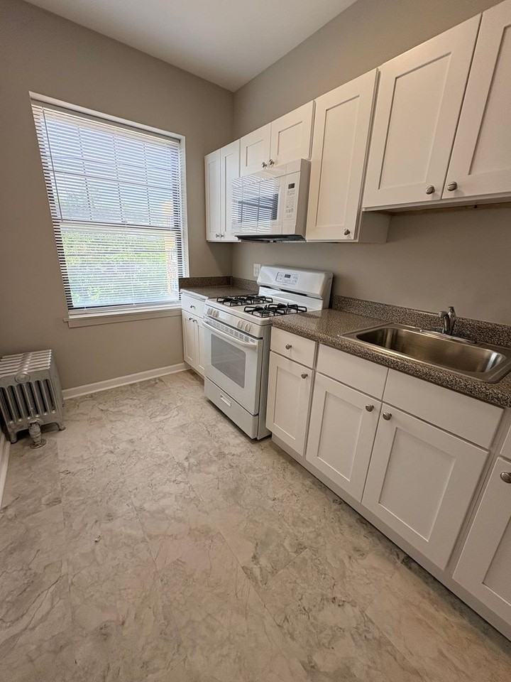Central Ave 127 - Photo 5 of 40