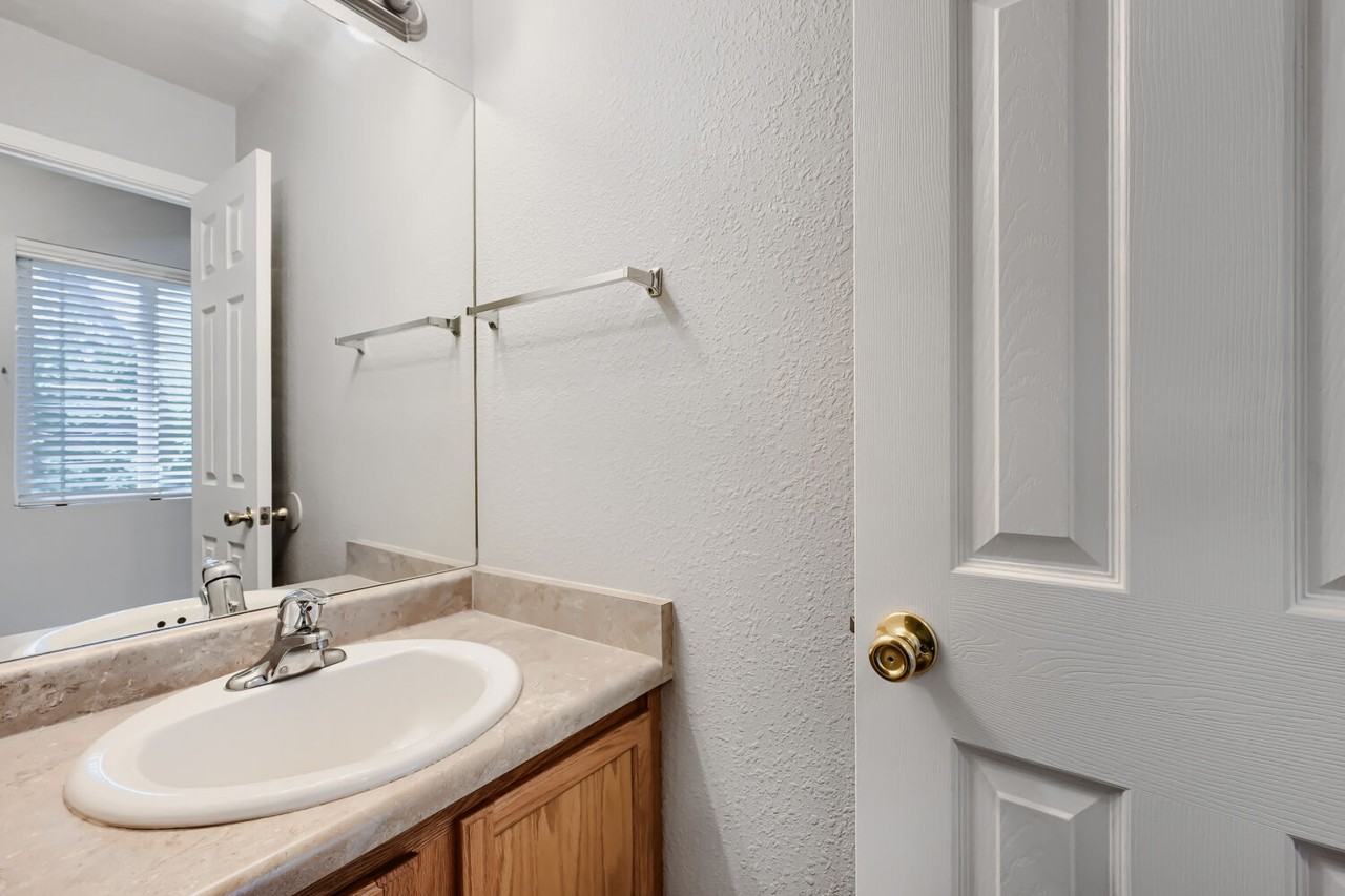 330 Graceland Grv #1 - Photo 6 of 16