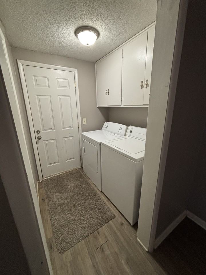 4522 S Osage Ave #1 - Photo 4 of 8