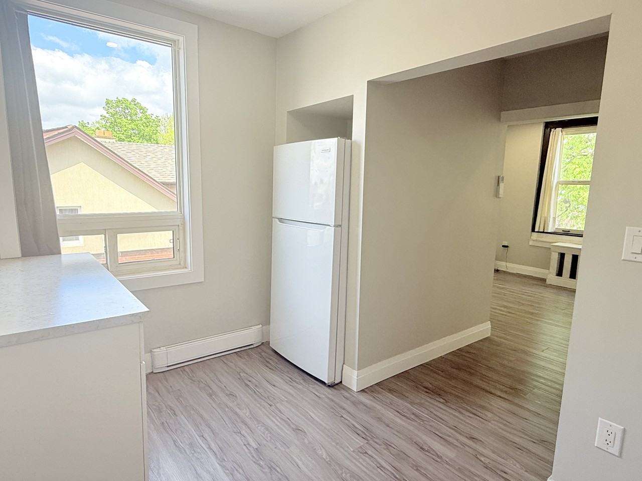 1495 Gladstone Ave #302 - Photo 6 of 16