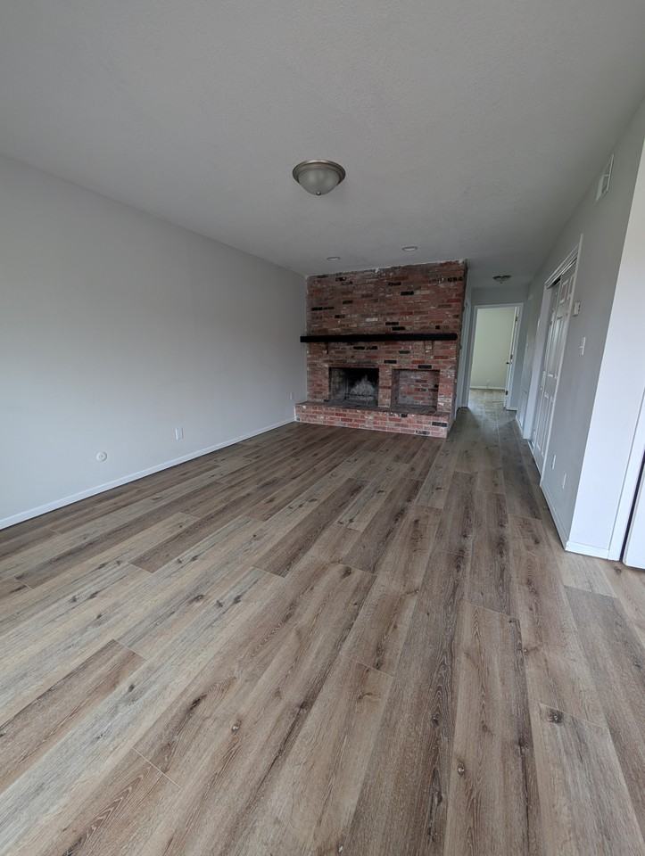 3400 Sw Burnett Rd #C - Photo 5 of 23