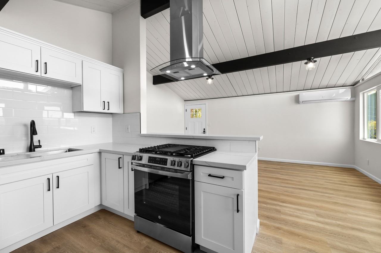 1144 Eureka St #1144 - Photo 6 of 12