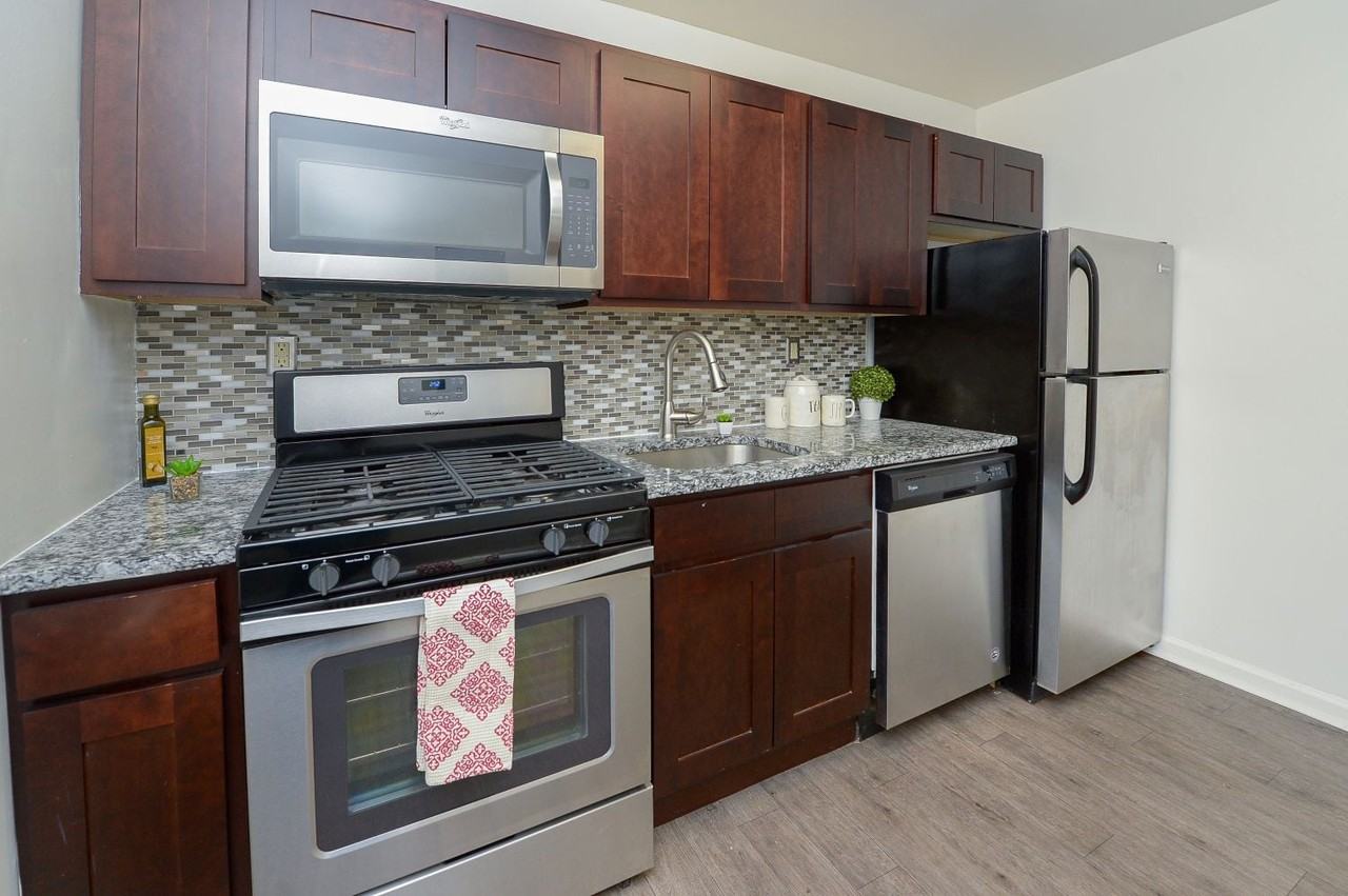 Duncan Hill Apartment Homes - Photo 2 of 28