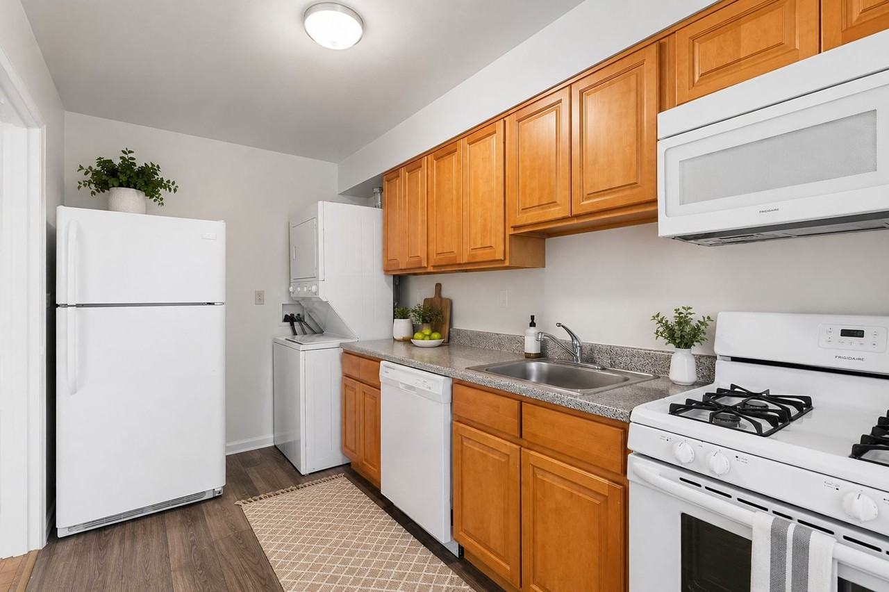 Duncan Hill Apartment Homes - Photo 4 of 28