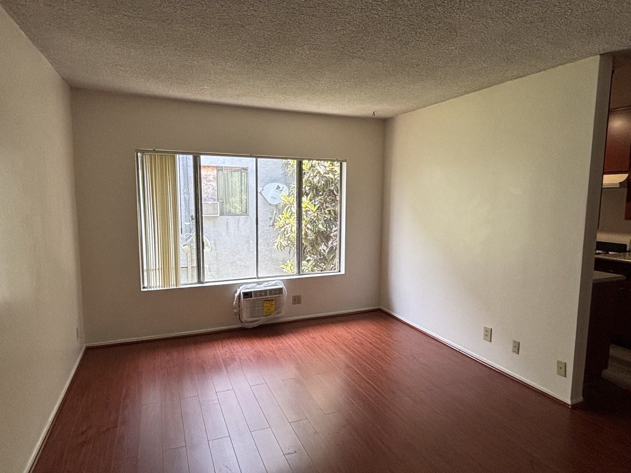 5213 Meridian Street - Photo 4 of 17
