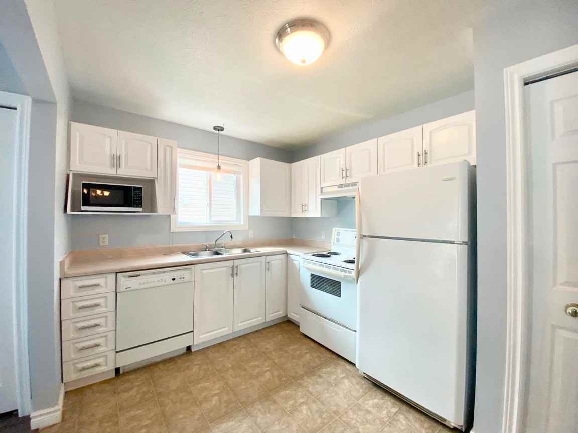 64 Paisley Crt #1 - Photo 4 of 17