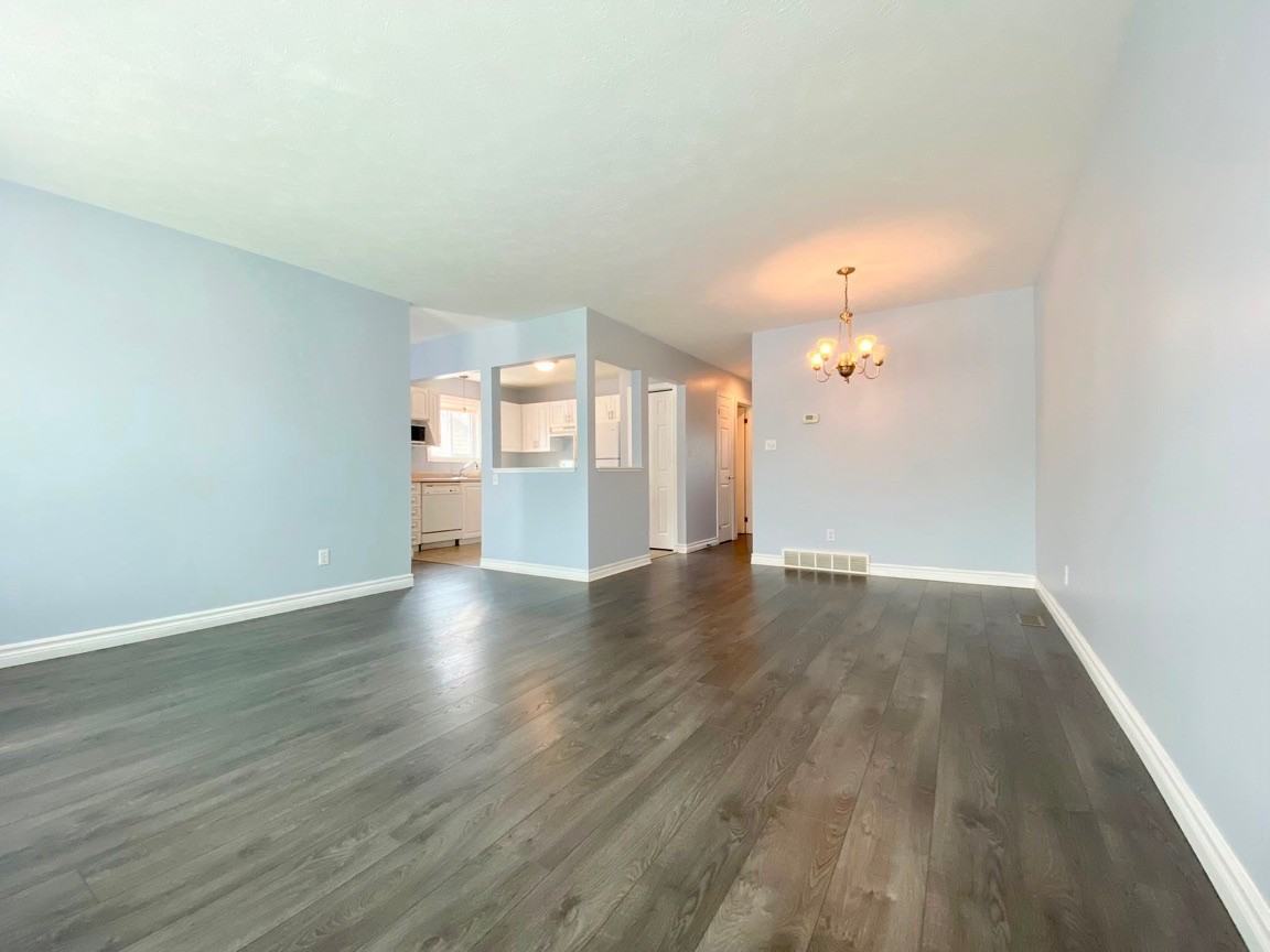 64 Paisley Crt #1 - Photo 5 of 17
