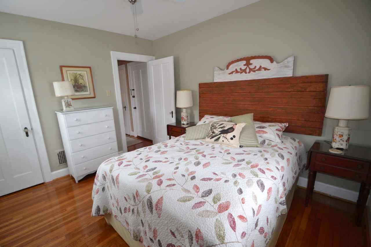 908 Ellison Ave #2 - Photo 3 of 4
