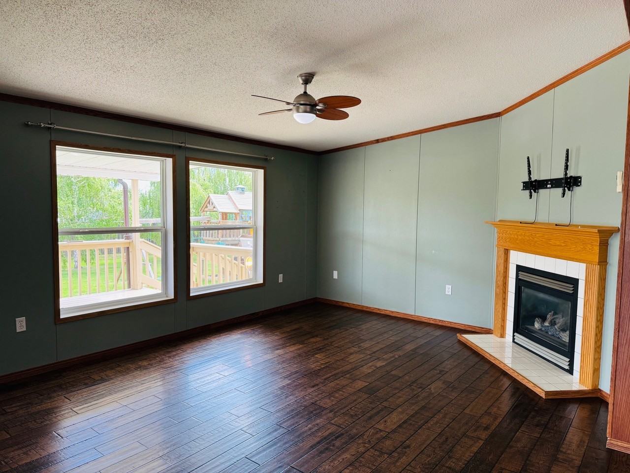 8219 101 Ave - Photo 7 of 18