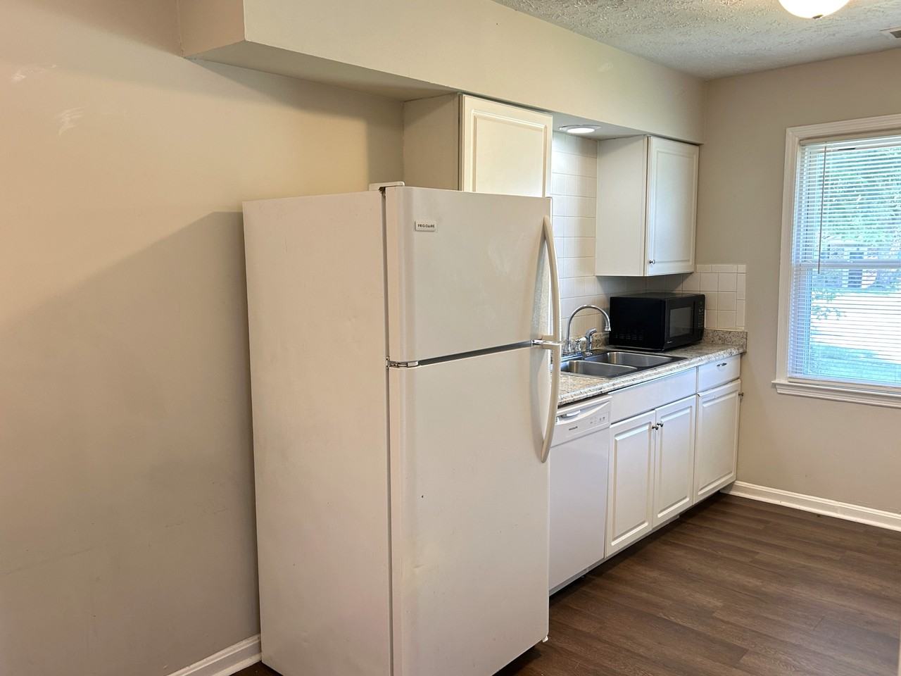 1286 Centre Pkwy #1 - Photo 7 of 22