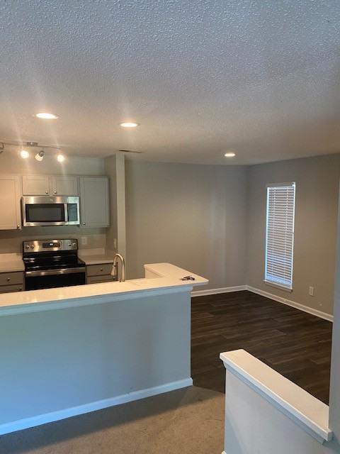 15 Hamiltons Bay Ct #15-951 - Photo 2 of 8