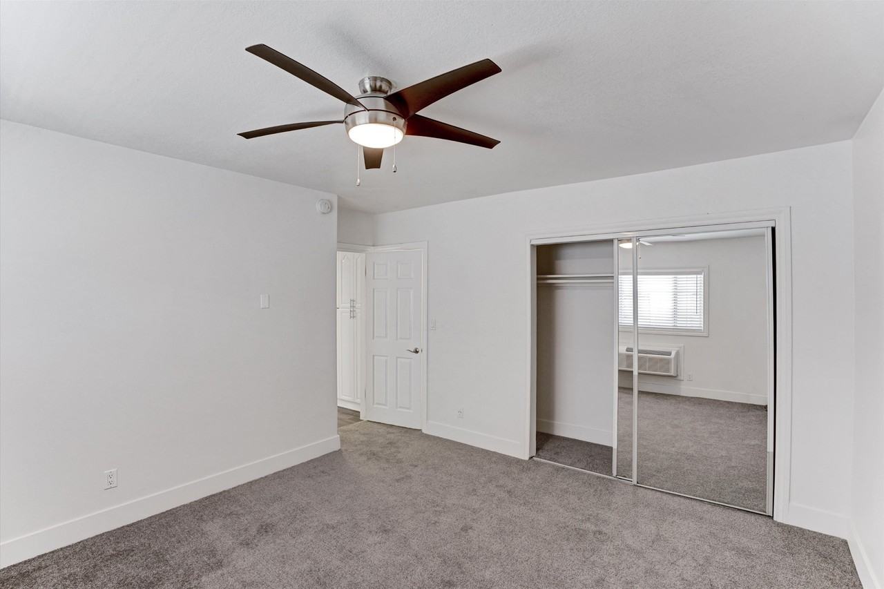 Kashmir Apartments - Photo 7 of 24